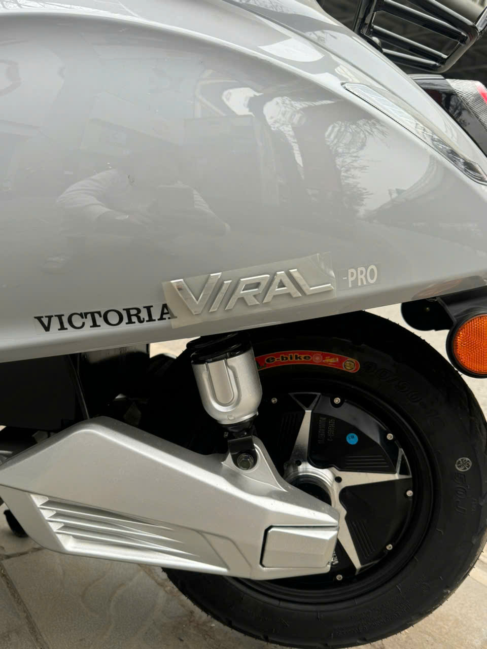 Không phải ngẫu nhiên trên xe mang tiếng Pro