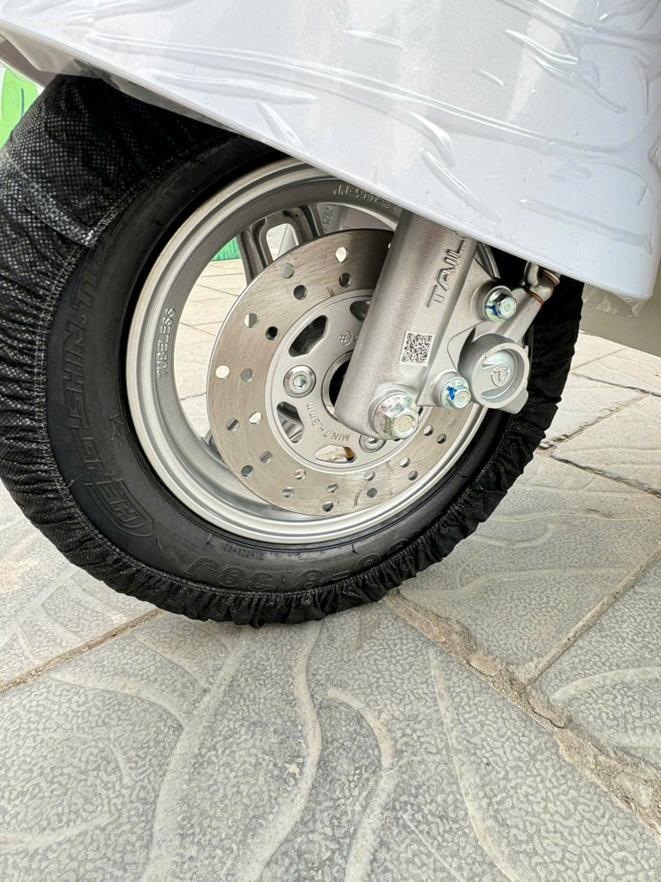 Mua tại cửa hàng uy tín